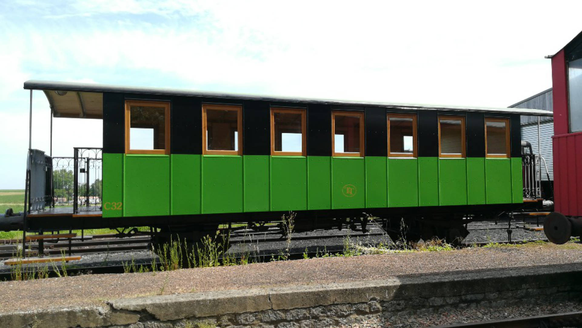 Rame Voyageurs + Moteur Pour Train Suspendu Schwebebahn Stube - échelle HO (1/87) - Occasion